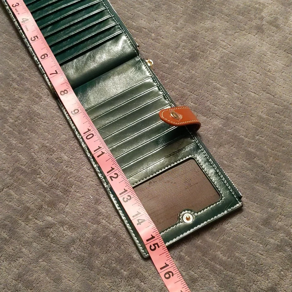 NWOT Andoilt Leather RFID block Long Wallet in Green & Brown with Gold Hardware - Picture 11 of 11